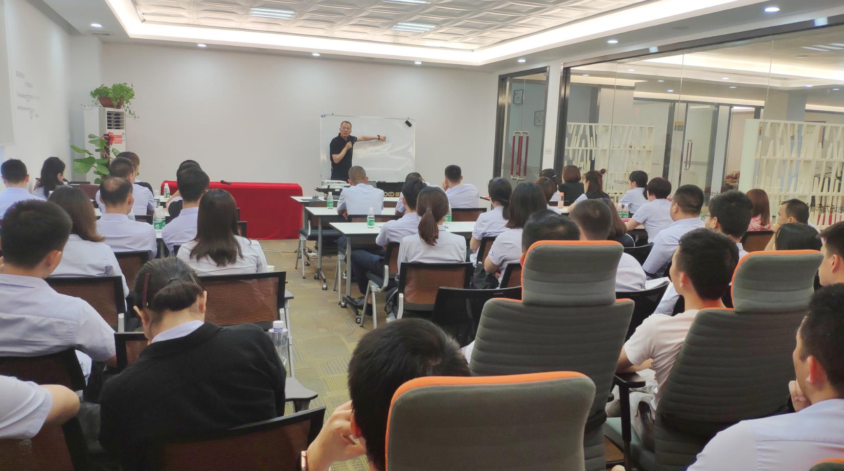 郭振發董事長做最后總結